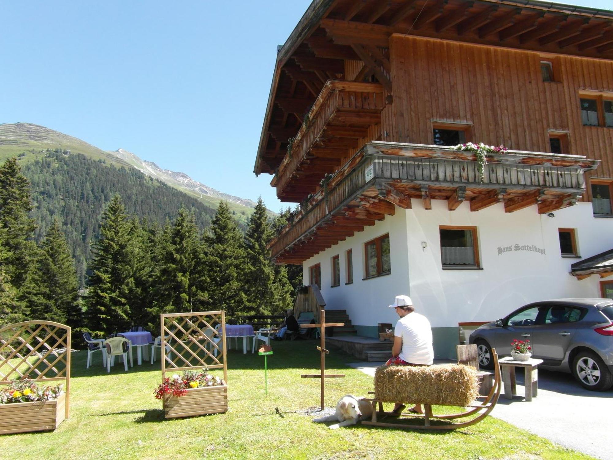 Pension Sattelkopf Sankt Anton am Arlberg Exterior photo